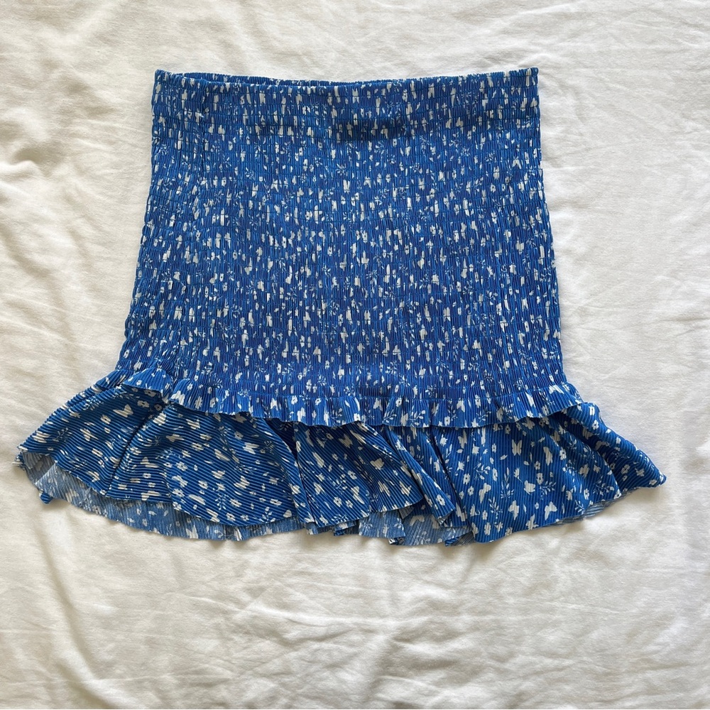 Blue skirt with ruffles